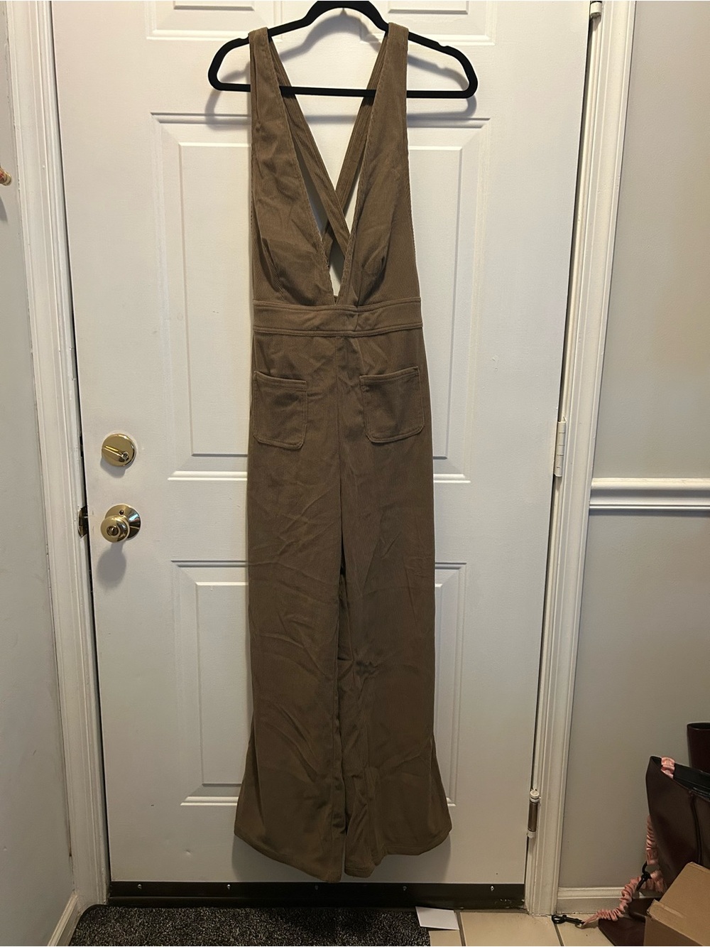 NWT Sincerely Jules Deep V-Neck Wide Leg Jumpsuit in Olive Brown Size L